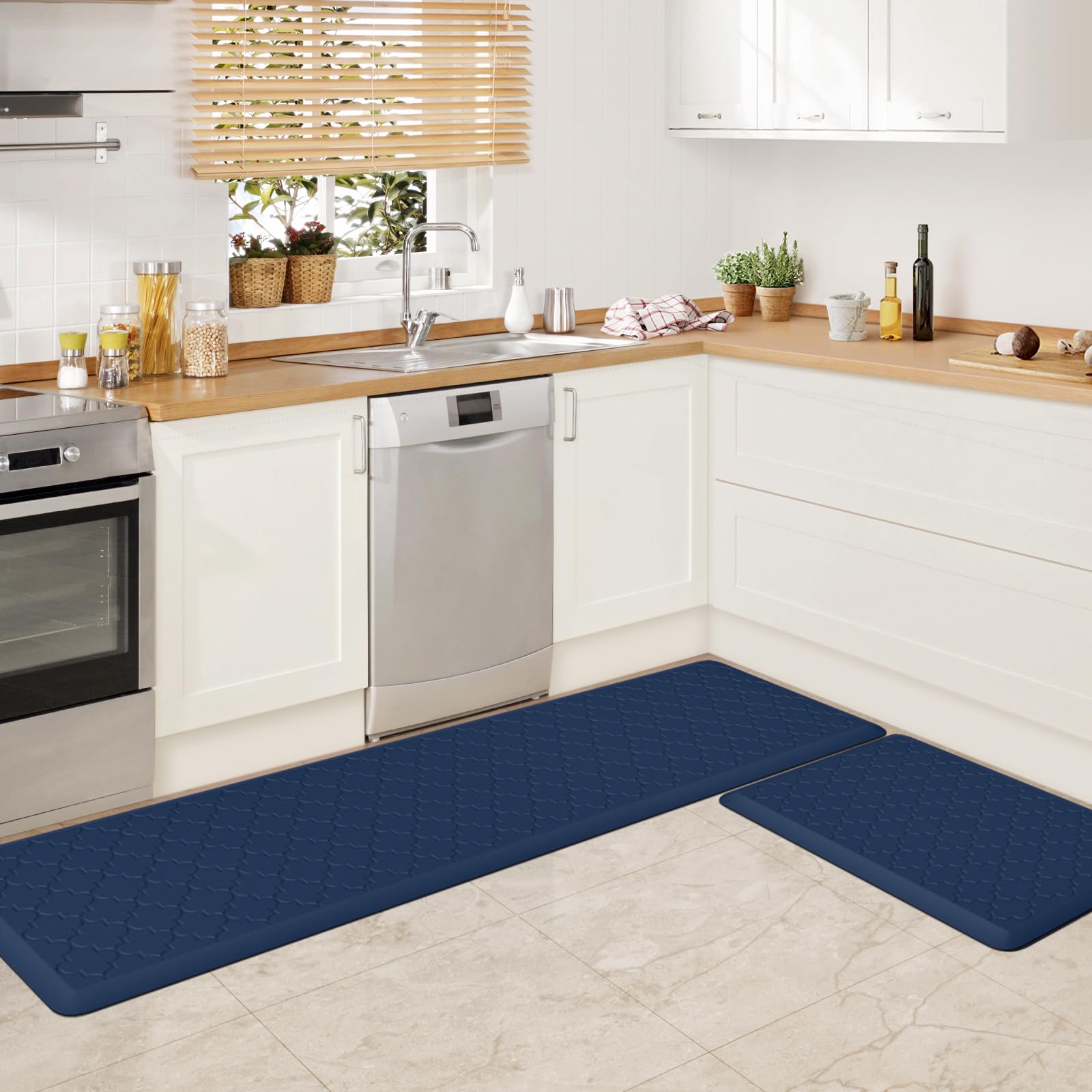 WISELIFE Kitchen Mat Cushioned Anti Fatigue Floor Mat,17.3"x28", Thick Non Slip Waterproof Kitchen Rugs and Mats,Heavy Duty Foam Standing Mat for Kitchen,Floor,Home,Desk,Sink,Laundry (Black,17.3"x28")