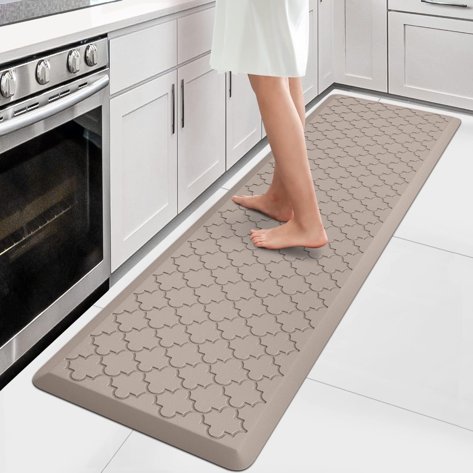 WISELIFE Kitchen Mat Cushioned Anti Fatigue Floor Mat,17.3"x28", Thick Non Slip Waterproof Kitchen Rugs and Mats,Heavy Duty Foam Standing Mat for Kitchen,Floor,Home,Desk,Sink,Laundry (Black,17.3"x28")