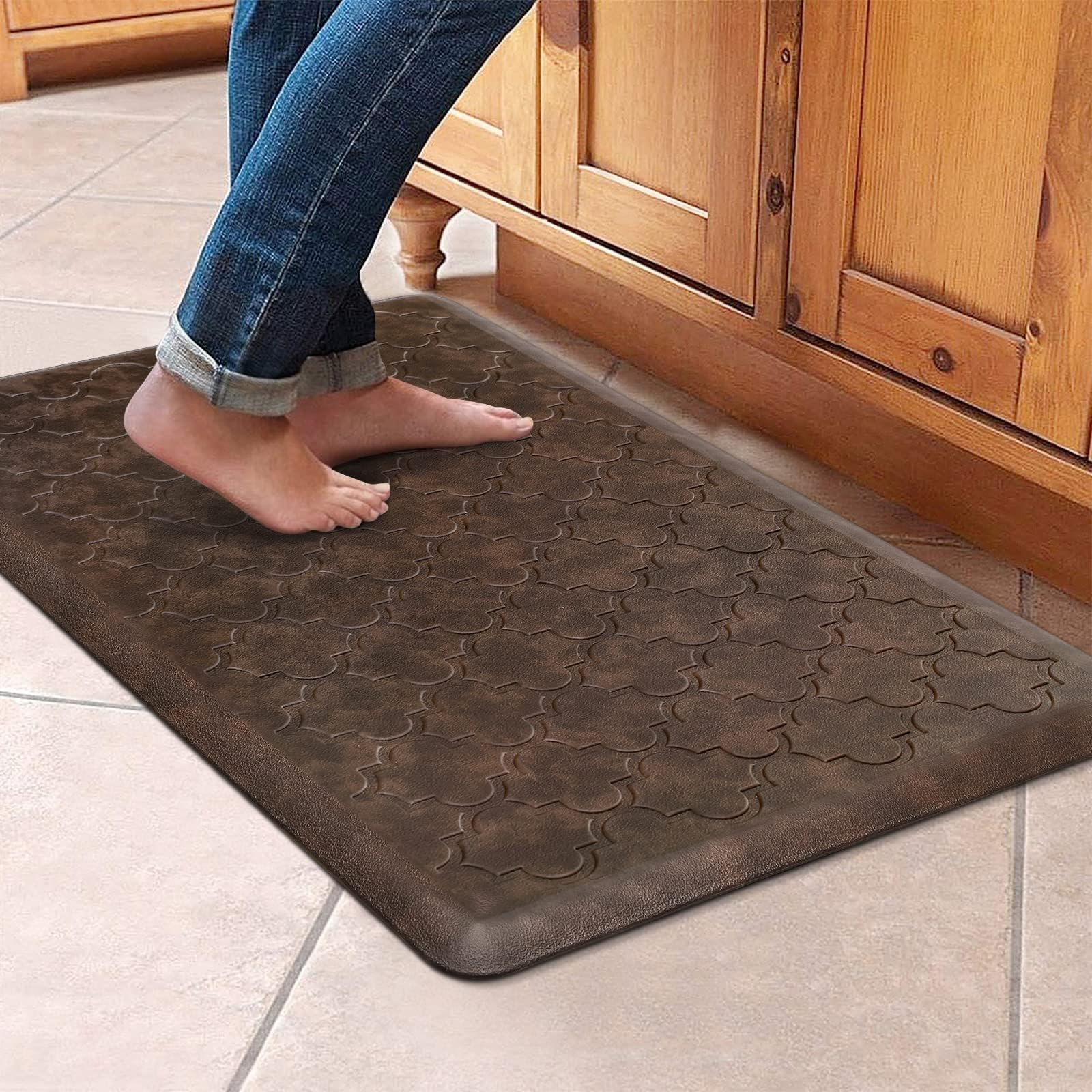 WISELIFE Kitchen Mat Cushioned Anti Fatigue Floor Mat,17.3"x28", Thick Non Slip Waterproof Kitchen Rugs and Mats,Heavy Duty Foam Standing Mat for Kitchen,Floor,Home,Desk,Sink,Laundry (Black,17.3"x28")