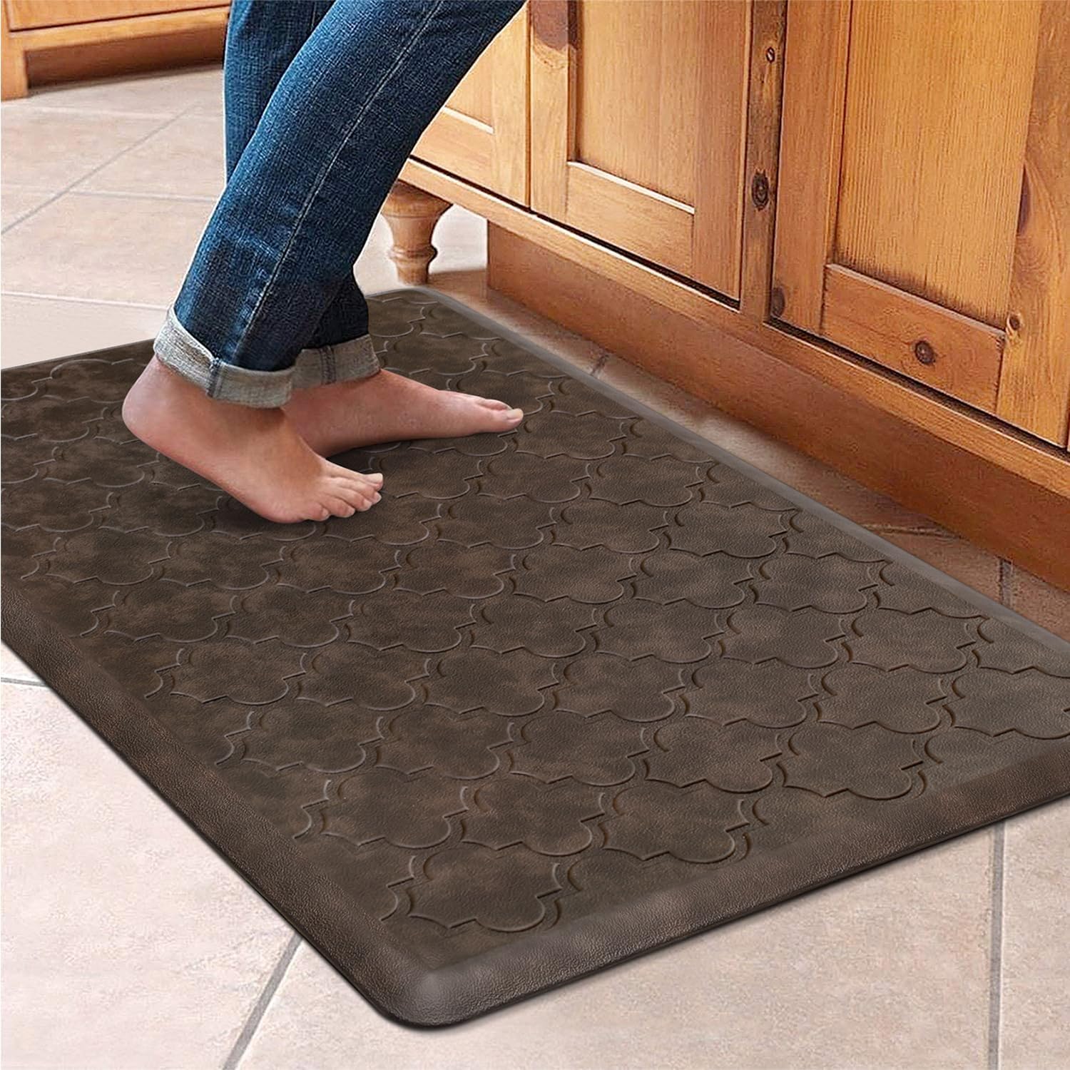 WISELIFE Kitchen Mat Cushioned Anti Fatigue Floor Mat,17.3"x28", Thick Non Slip Waterproof Kitchen Rugs and Mats,Heavy Duty Foam Standing Mat for Kitchen,Floor,Home,Desk,Sink,Laundry (Black,17.3"x28")