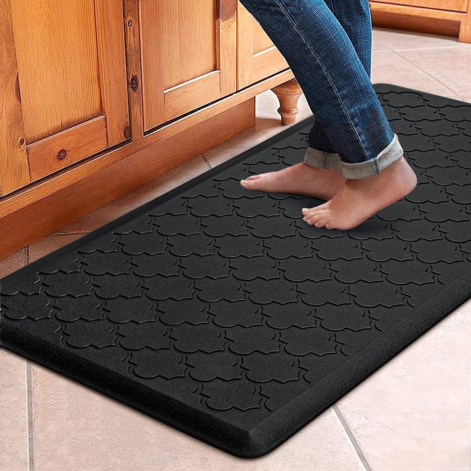 WISELIFE Kitchen Mat Cushioned Anti Fatigue Floor Mat,17.3"x28", Thick Non Slip Waterproof Kitchen Rugs and Mats,Heavy Duty Foam Standing Mat for Kitchen,Floor,Home,Desk,Sink,Laundry (Black,17.3"x28")