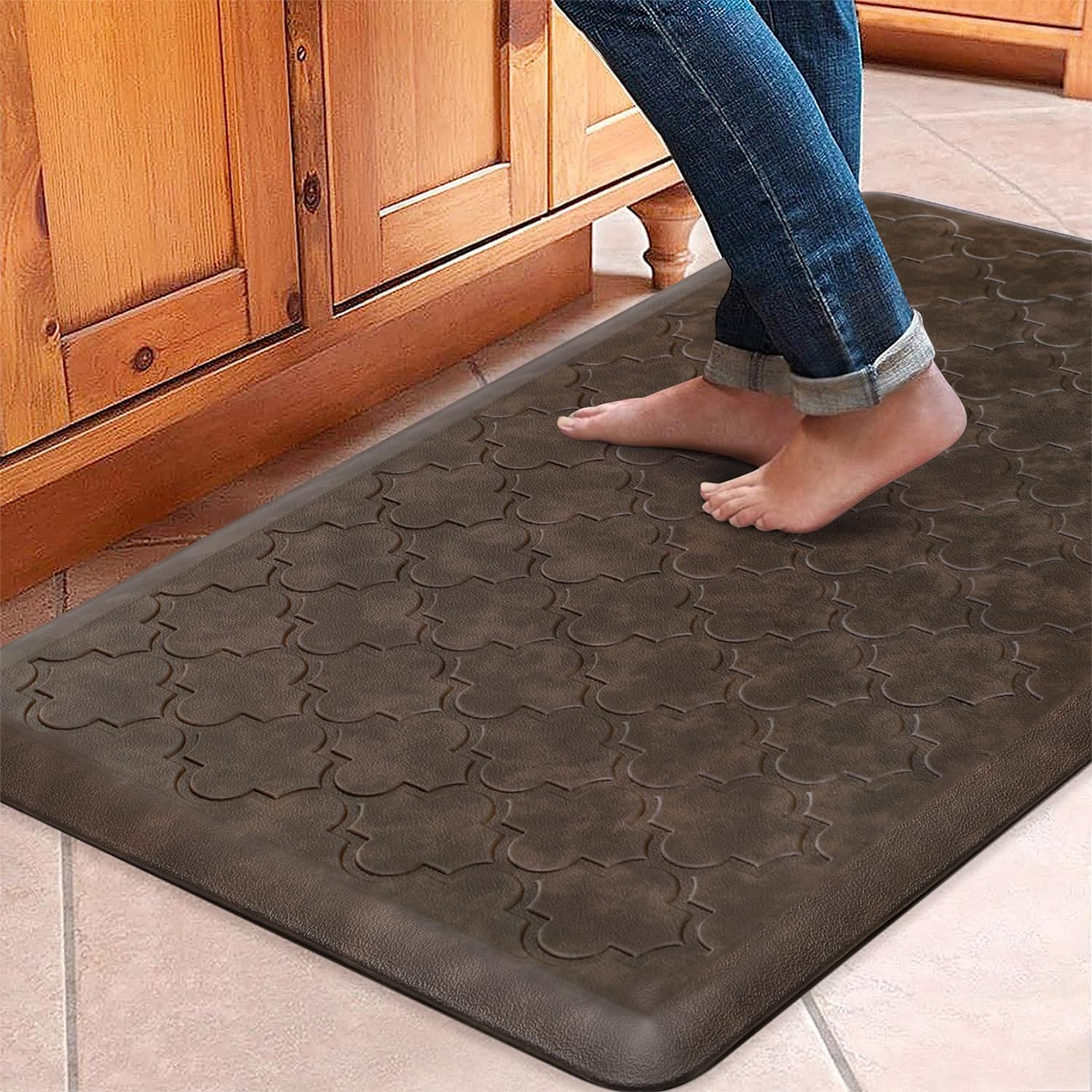 WISELIFE Kitchen Mat Cushioned Anti Fatigue Floor Mat,17.3"x28", Thick Non Slip Waterproof Kitchen Rugs and Mats,Heavy Duty Foam Standing Mat for Kitchen,Floor,Home,Desk,Sink,Laundry (Black,17.3"x28")
