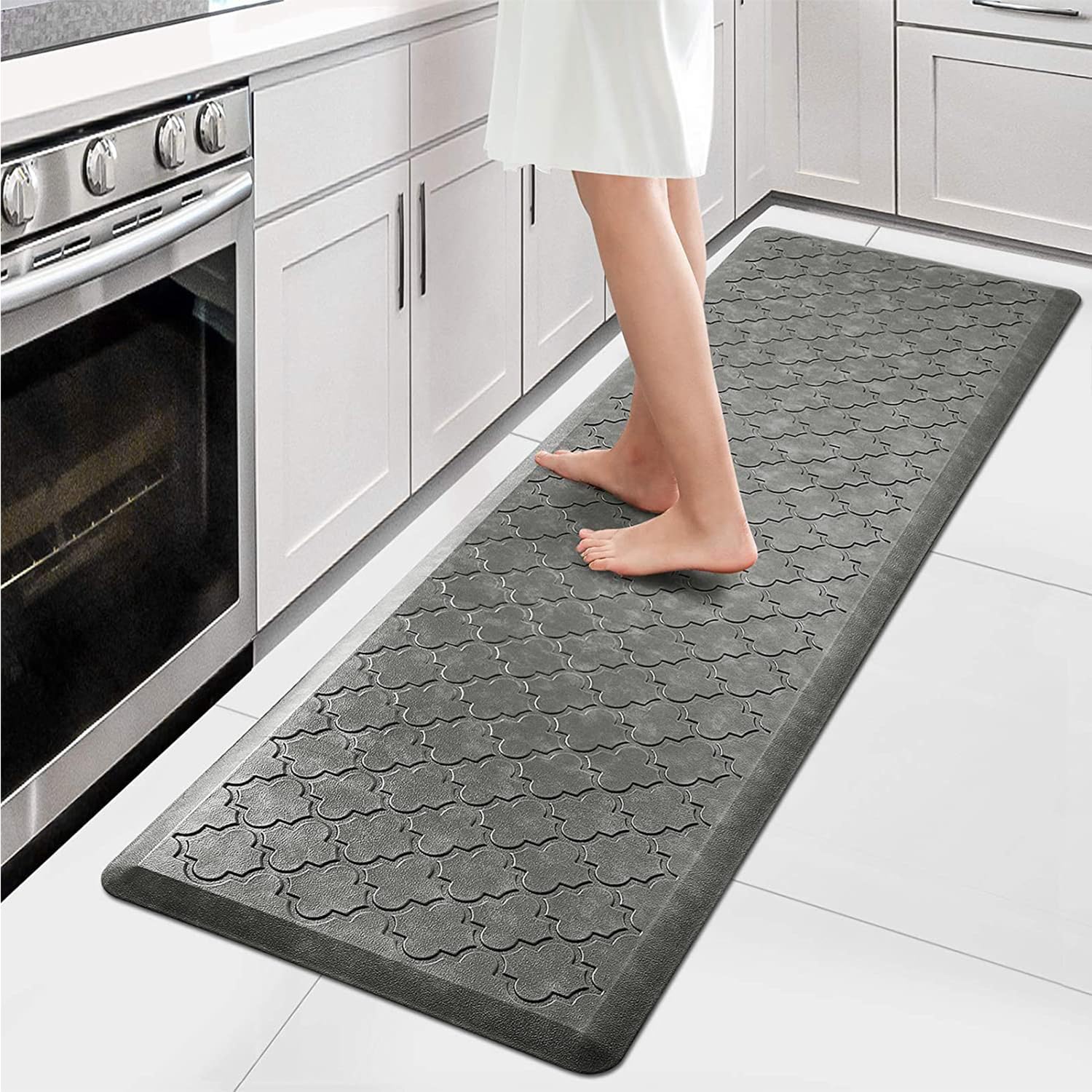 WISELIFE Kitchen Mat Cushioned Anti Fatigue Floor Mat,17.3"x28", Thick Non Slip Waterproof Kitchen Rugs and Mats,Heavy Duty Foam Standing Mat for Kitchen,Floor,Home,Desk,Sink,Laundry (Black,17.3"x28")