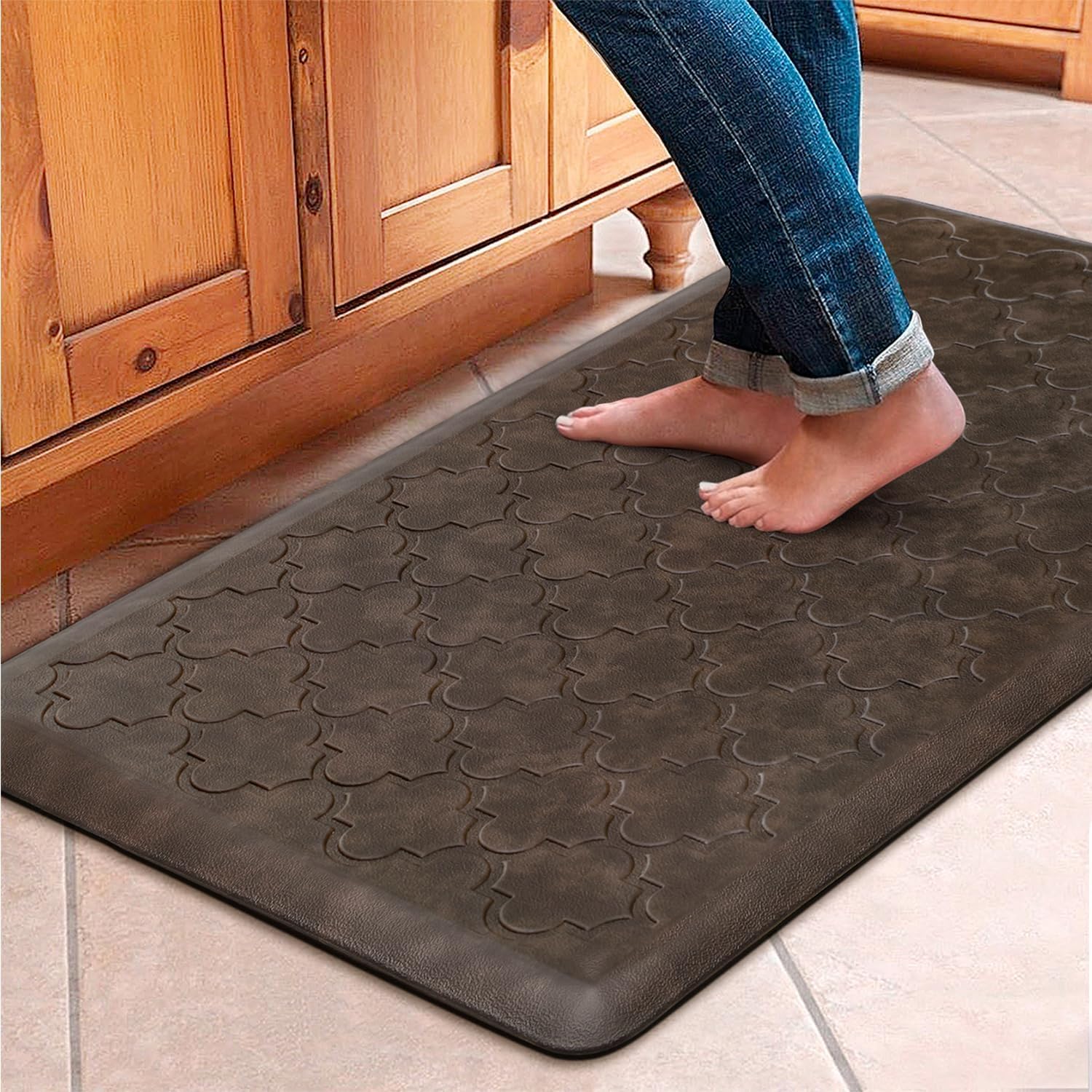 WISELIFE Kitchen Mat Cushioned Anti Fatigue Floor Mat,17.3"x28", Thick Non Slip Waterproof Kitchen Rugs and Mats,Heavy Duty Foam Standing Mat for Kitchen,Floor,Home,Desk,Sink,Laundry (Black,17.3"x28")